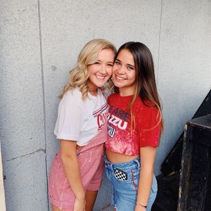 Meet your Posher, Maya